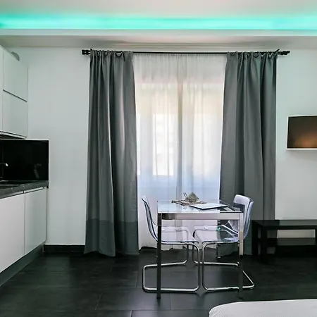 Apartment 21