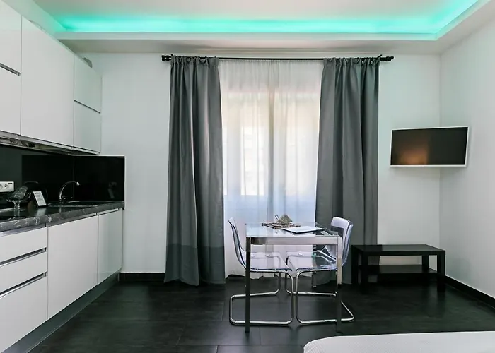 Apartment 21