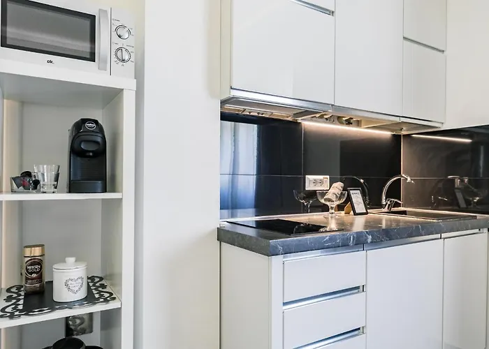 Appartement 21 *